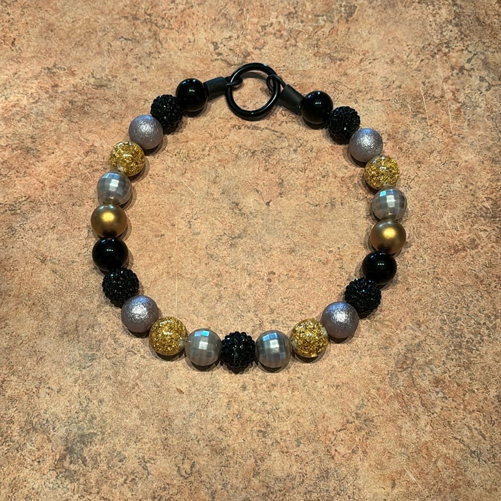 New year themed beaded pet collar. Saints Football